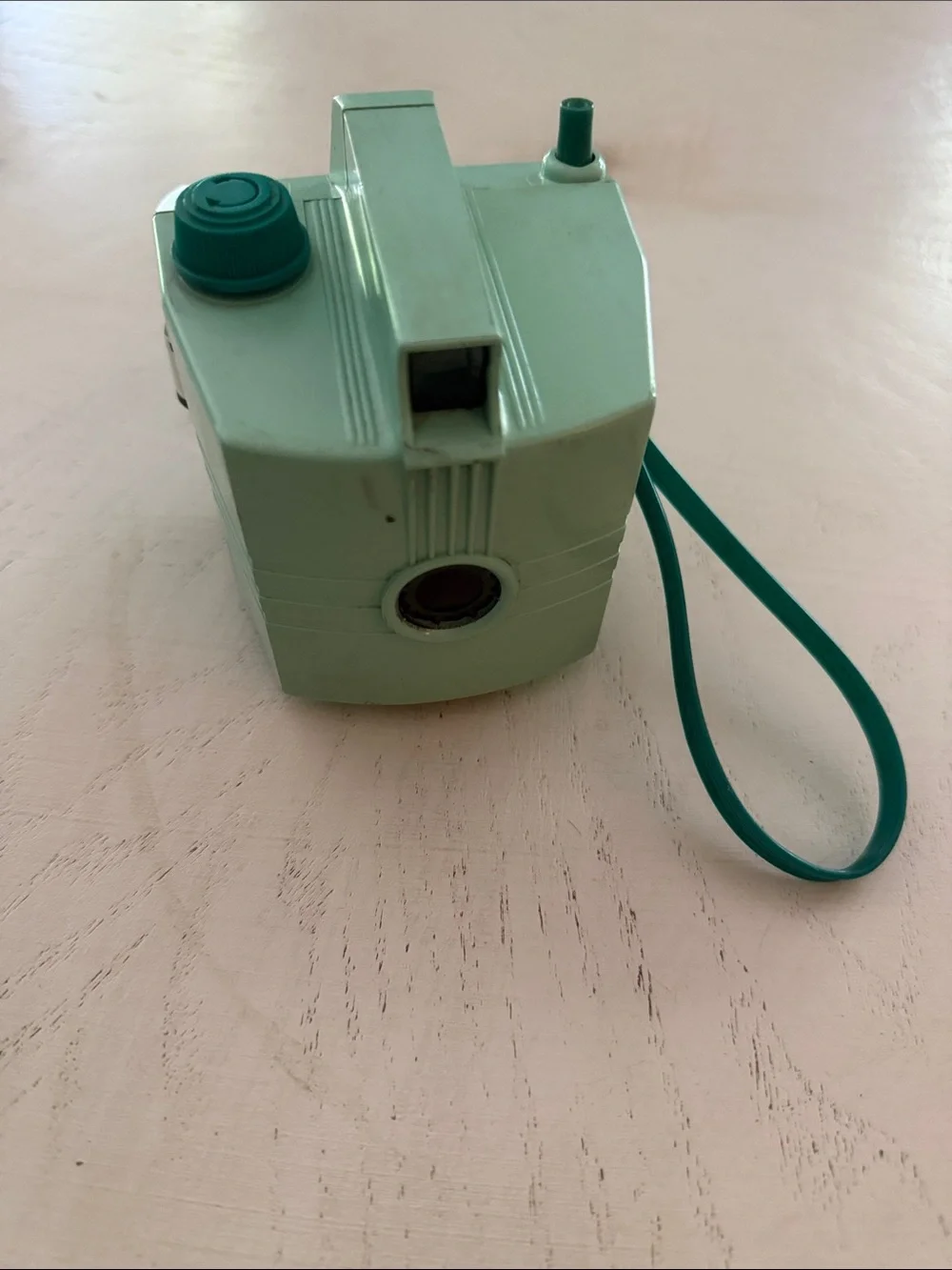 Savoy Imperial Box Camera Seafoam Green with Film 1960’s - untested - Picture 5 of 14